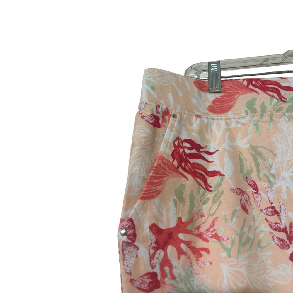 Women's Floral Print Capris - Beige with Coral Accents - Picture 3 of 5